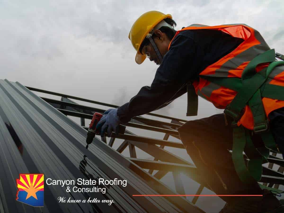 Installing a new roof from an Arizona roofing contractor